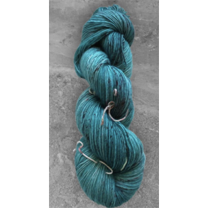 Tosh Merino Light - farge RED LIGHT GREEN LIGHT 